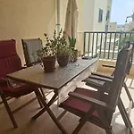 Large Duplex With 10min Walk From Malta Airport - Sleeps 7 아파트 Gudja
