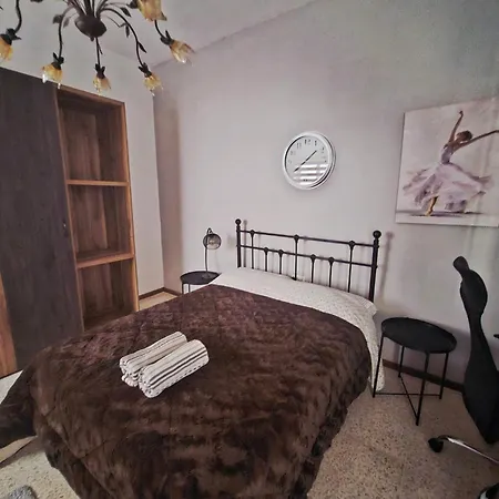 Apartmán Large Duplex With 10min Walk From Malta Airport - Sleeps 7
