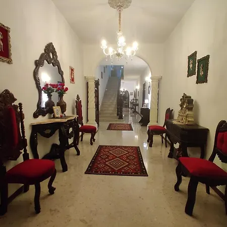Large Duplex With 10min Walk From Malta Airport - Sleeps 7 Gudja