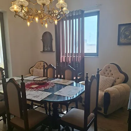 Large Duplex With 10min Walk From Malta Airport - Sleeps 7 Apartment