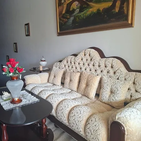 Large Duplex With 10min Walk From Malta Airport - Sleeps 7 * Gudja