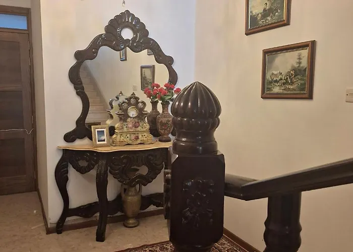 Large Duplex With 10min Walk From Malta Airport - Sleeps 7 * Gudja