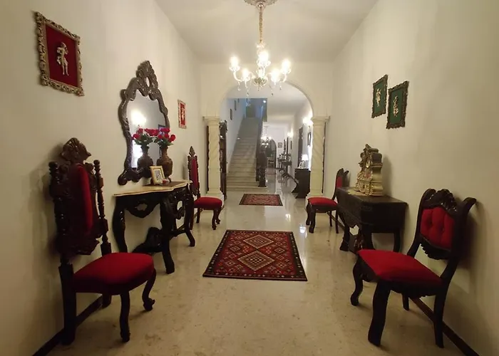 Large Duplex With 10min Walk From Malta Airport - Sleeps 7 세인트폴스베이
